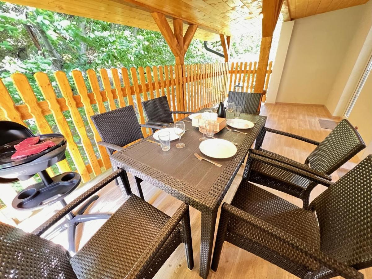 Pension Pod Skalou Hrensko Exterior photo